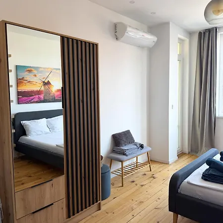 Апартамент Serdika - 2bd Next To Serdika Metro Station София
