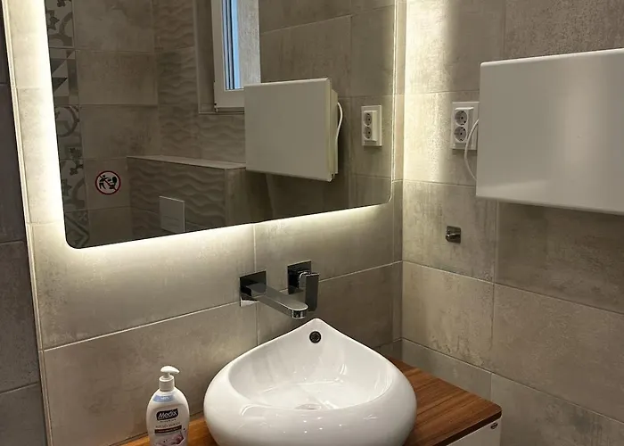 Serdika - 2bd Next To Serdika Metro Station *